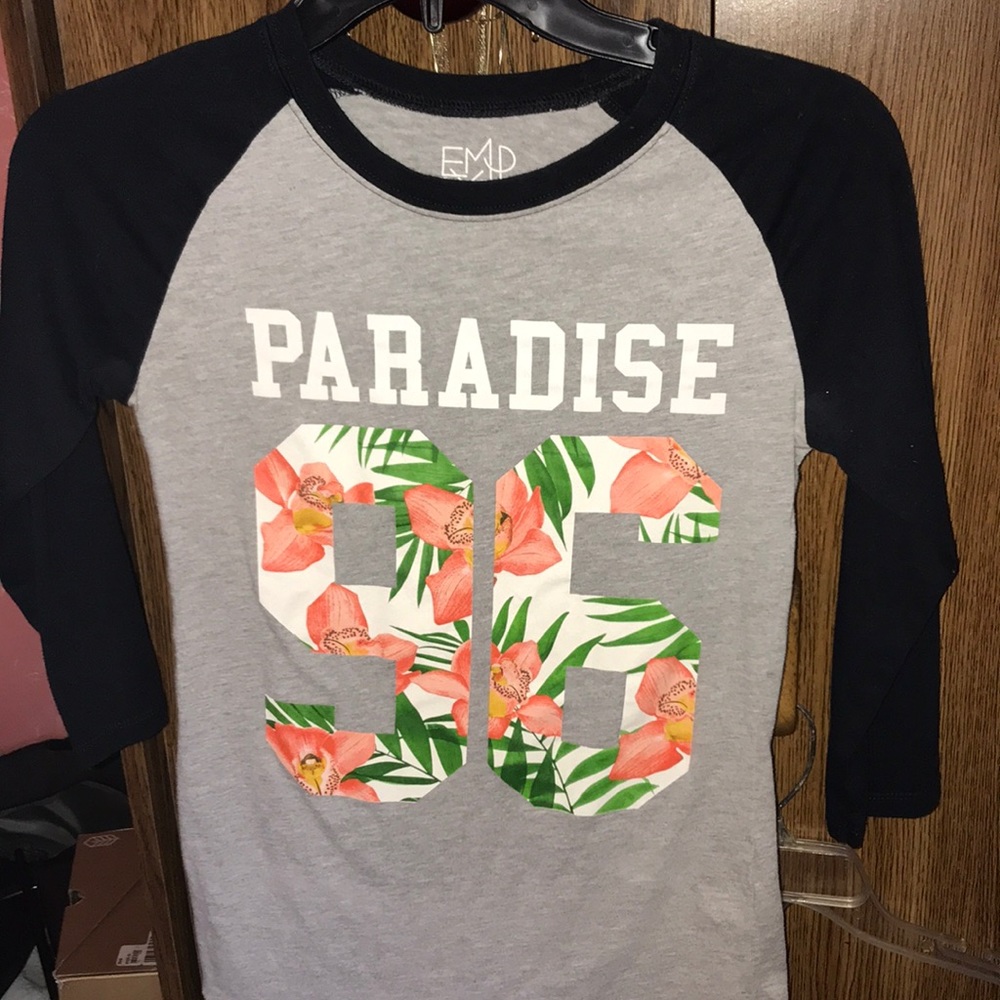 Paradise baseball t shirt